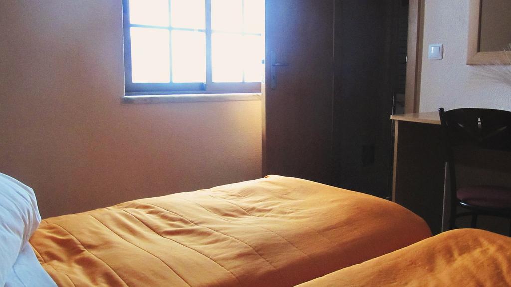 Abrigo Da Estrela Bed & Breakfast Covilha Ruang foto
